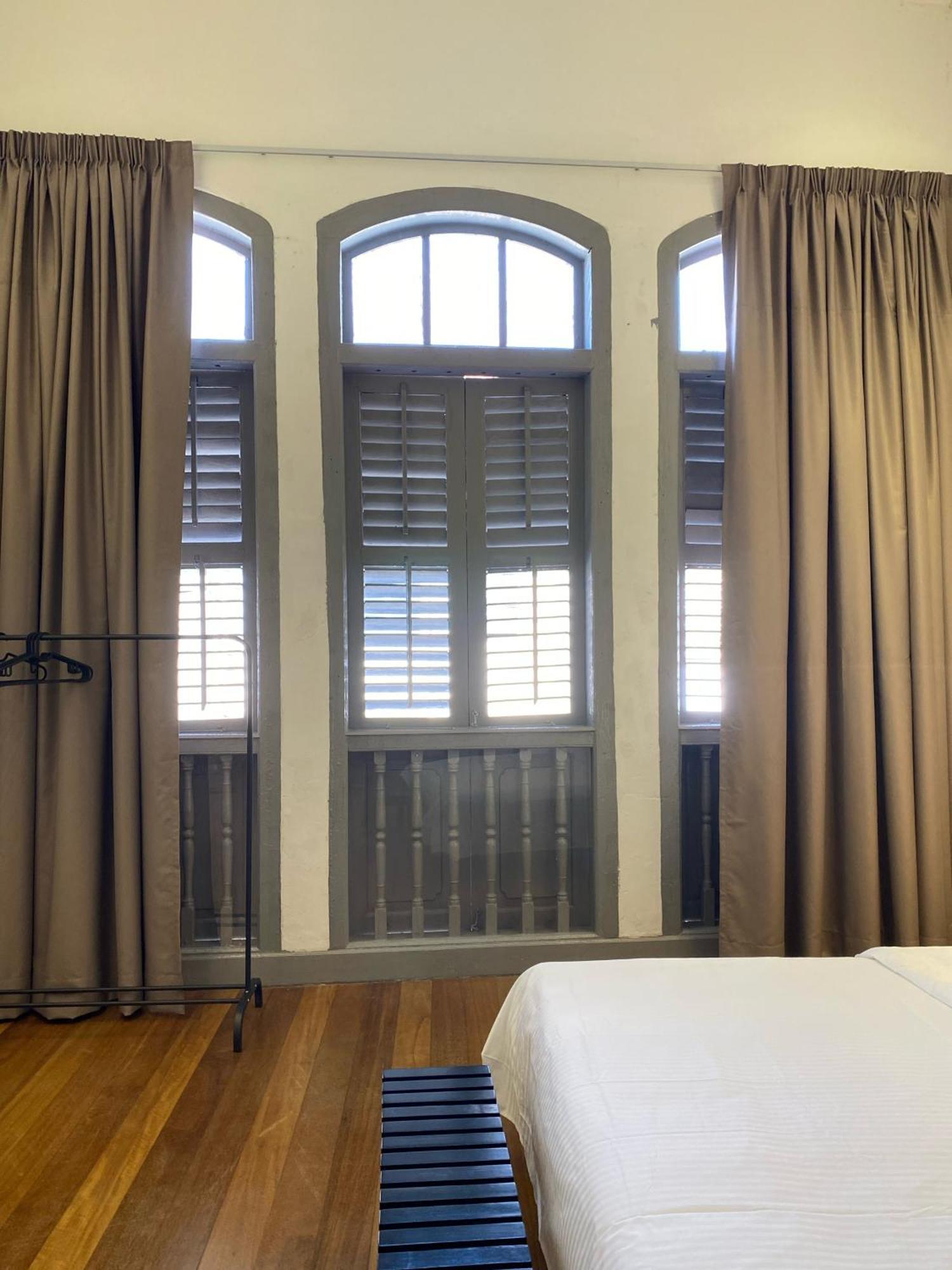 Отель Aayu Melayu George Town Penang Экстерьер фото